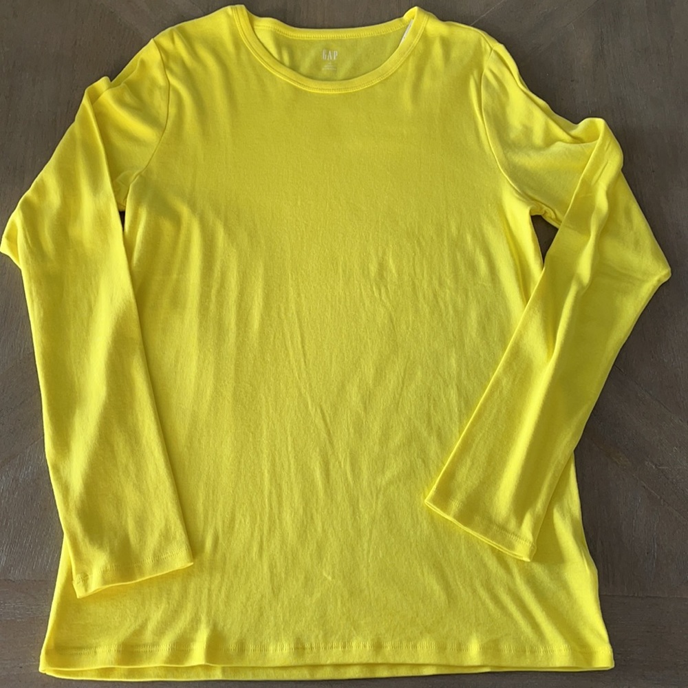 GAP XL yellow long sleeve tee